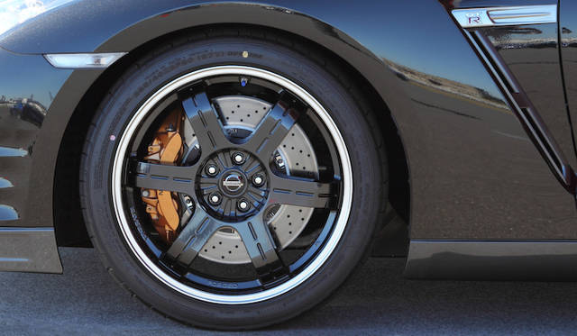<strong>Nissan GT-R</strong><br />Lightweight forged aluminum wheels by RAYS, fitted for the TRACK PACK.
