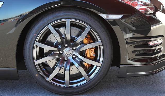 <strong>Nissan GT-R</strong>
