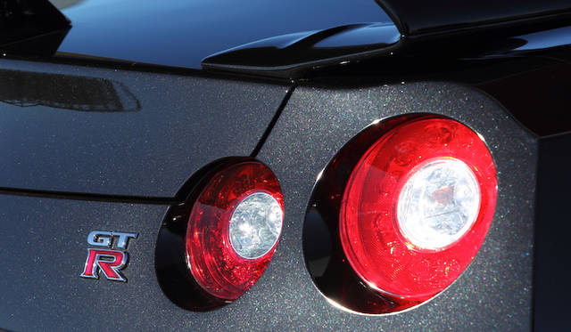 <strong>Nissan GT-R</strong>