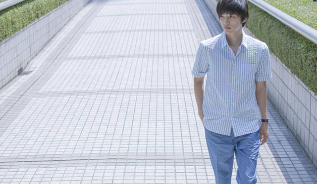 <strong>Smith ＆ Hardy</strong> | 2013 Spring/Summer Collection | Shirt ¥18,900, Trousers ¥27,300, Watch ¥50,400