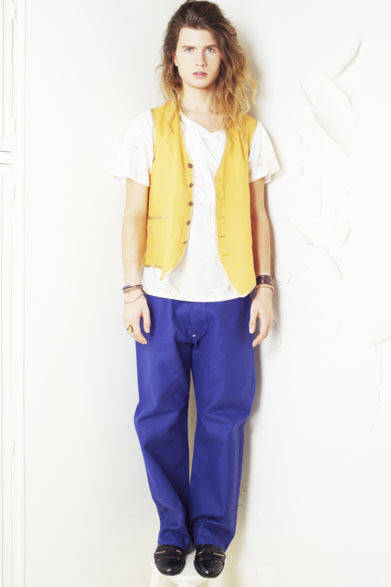 2013 Spring/Summer Collection: Vest ¥37,800, T-shirt ¥19,950, Pants ¥30,450