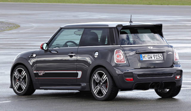 <strong>MINI John Cooer Works GP｜ミニ ジョン・クーパー・ワークス GP</strong>