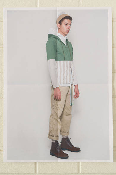 <strong>DISCOVERED｜ディスカバード</strong>　2013春夏コレクション　MULTI LINE HOODY1万8900円、NORMAL SHIRT1万7850円、CHINO PANTS1万8900円、TWO TONE BELT8400円、COTTON RIB CAP6300円、SOCKS2940円、6HOLL BOOTS4万6200円