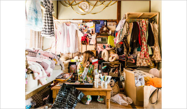 <strong>川本史織｜写真集『堕落部屋』</strong>　森下ゆにこ