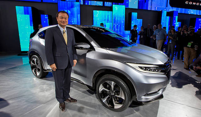 <strong>HONDA URBAN SUV CONCEPT</strong><br />With Honda President Takanobu Ito