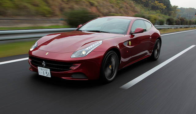 <strong>Ferrari FF</strong>