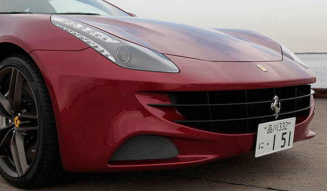 <strong>Ferrari FF</strong>