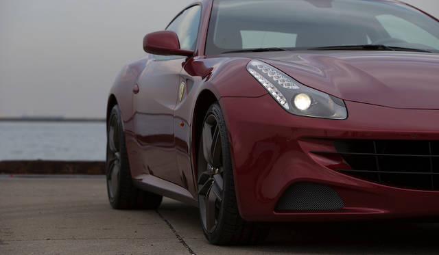 <strong>Ferrari FF</strong>