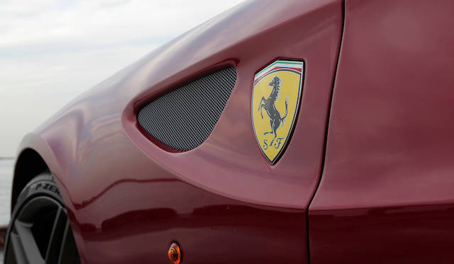 <strong>Ferrari FF</strong>