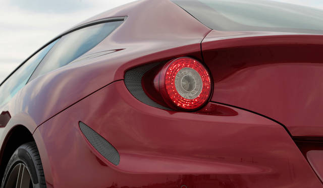 <strong>Ferrari FF</strong>