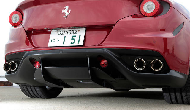 <strong>Ferrari FF</strong>