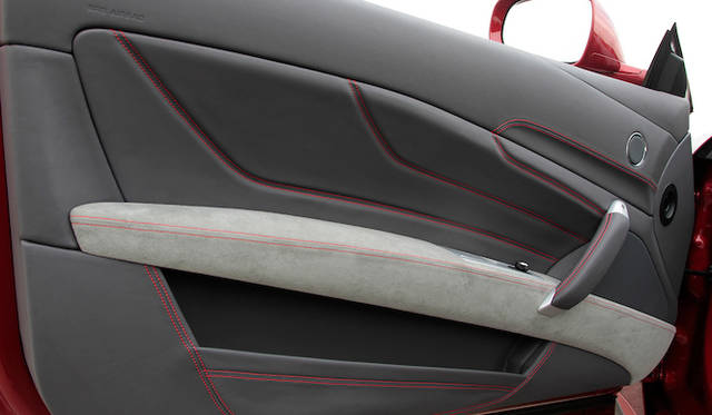 <strong>Ferrari FF</strong>