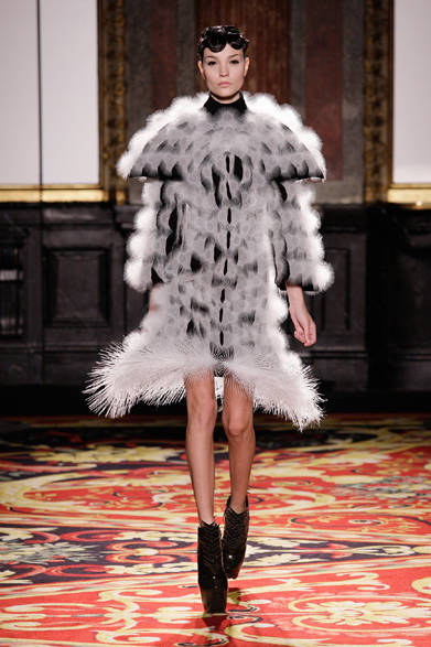 <strong>Iris Van Herpen ｜イリス ヴァン ヘルペン</strong>　2013年春夏オートクチュール コレクション