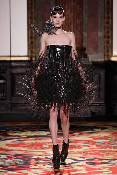 <strong>Iris Van Herpen ｜イリス ヴァン ヘルペン</strong>　2013年春夏オートクチュール コレクション