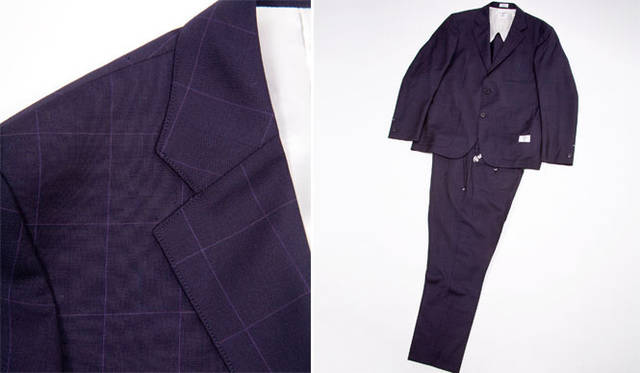 <strong>BEAUTY&YOUTH UNITED ARROWS</strong>　ジャケットの型は2011年リリースの人気の型を復刻。パンツは定番の9分丈「JESSEE」をチョイス。ジャケット4万4100円、パンツ2万4150円（BEAUTY&YOUTH UNITED ARROWS）