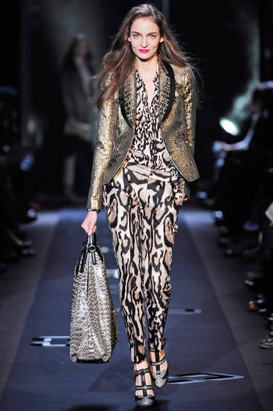 <strong>DIANE von FURSTENBERG｜ダイアン フォン ファステンバーグ</strong>　2013年秋冬コレクション