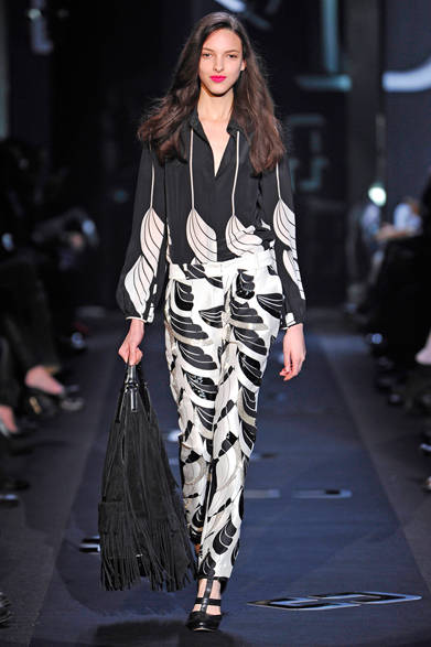 <strong>DIANE von FURSTENBERG｜ダイアン フォン ファステンバーグ</strong>　2013年秋冬コレクション