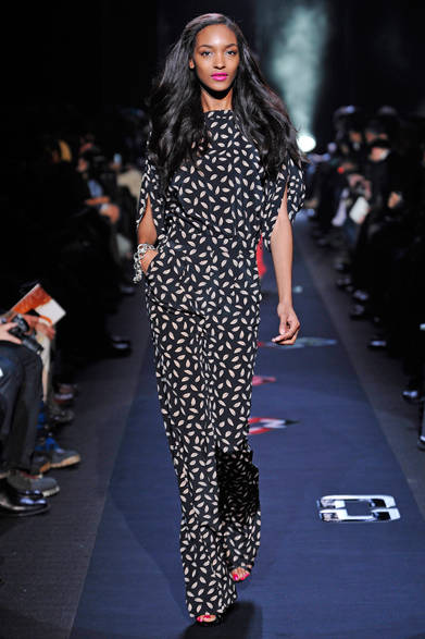 <strong>DIANE von FURSTENBERG｜ダイアン フォン ファステンバーグ</strong>　2013年秋冬コレクション