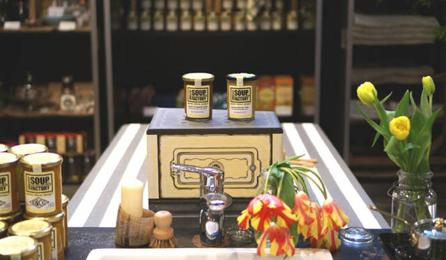 <strong>The Tastemakers & Co.</strong>　南青山The Tastemakers & Co. 「THE GOOD STUFF」　SMALLEST SOUP FACTORY　SMALLEST SOUP FACTORYからは、The Tastemakers & Co.のエクスクルーシブスープが登場