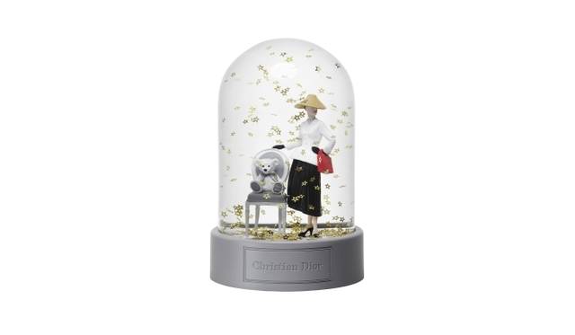 <strong>Dior｜ハロッズがディオールのワンダーランドに</strong>