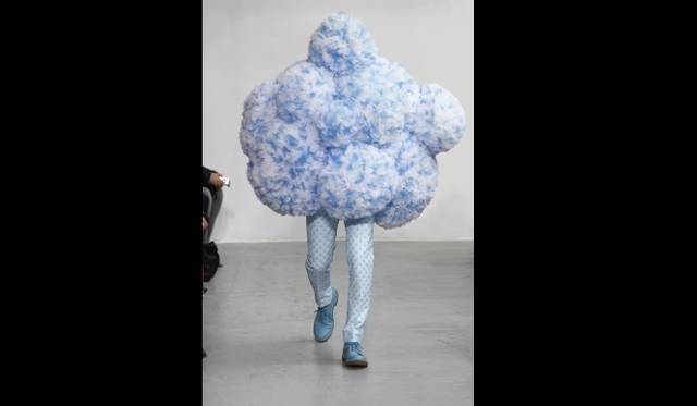 <strong>ART 13｜「ARRRGH! MONSTERS DE MODE」</strong>　Walter Van Beirendonck, ‘CLOUD#9’ collection, S/S 2012, photo: Dan Lecca, © Walter Van Beirendonck. 