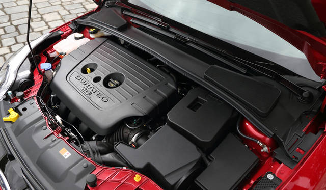 搭載されるのは2リッターの4気筒エンジン。ターボなどの過給なしで最高出力125kW（170ps）/6,600rpm、最大トルク202Nm（20.6kgm）/4,450rpmを発生する
