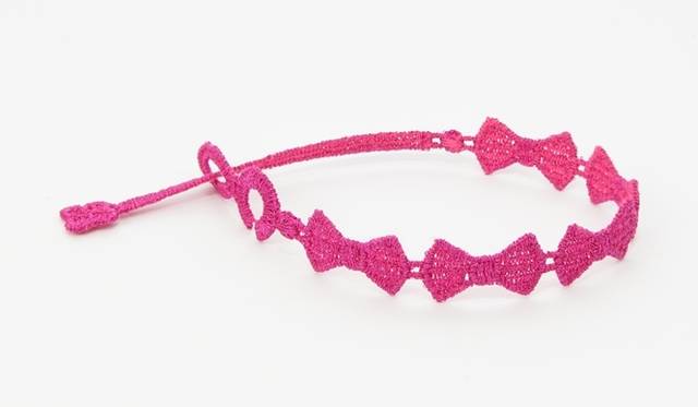 <strong>Cruciani C｜PSYとコラボレーションした第二弾ブレスレットを発売</strong>　フューシャピンク　1890円