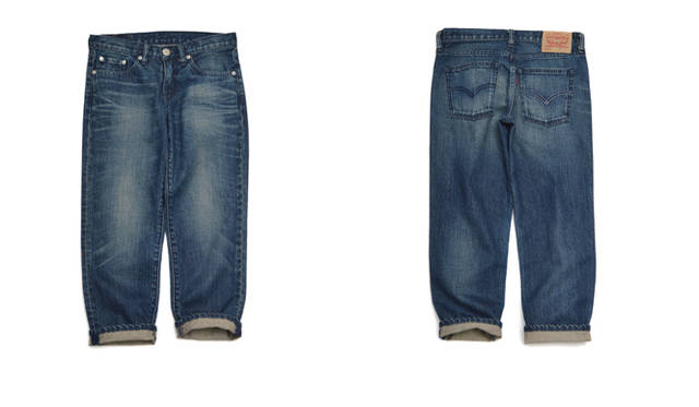 <strong>Levi’s® × BEAMS｜リーバイス®×ビームス</strong>　Woman’s Cropped Jeans ライトブルー　1万3650円