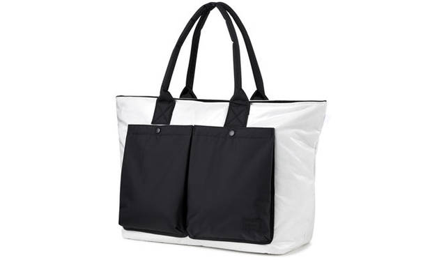 <strong>HEAD PORTER｜ヘッド・ポーター</strong>　「fragment design×HEAD PORTER」　TOTE BAG（L） 2万6250円