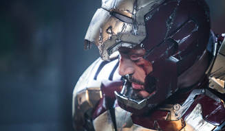 <strong>MOVIE｜『アイアンマン3』</strong>　© 2013 MVLFFLLC. TM & © 2013 Marvel. All Rights Reserved.