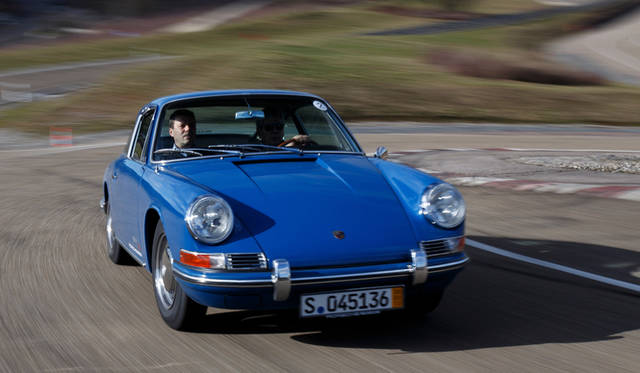 「ナロー911」と呼ばれた初代911。当初は「901」という名前で登場する予定だった。1964年から1973年まで製造された