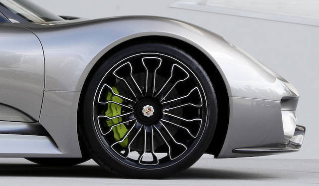 <strong>Porsche 918 Spyder｜ポルシェ 918 スパイダー</strong>