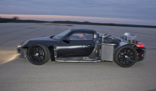 <strong>Porsche 918 Spyder｜ポルシェ 918 スパイダー</strong>