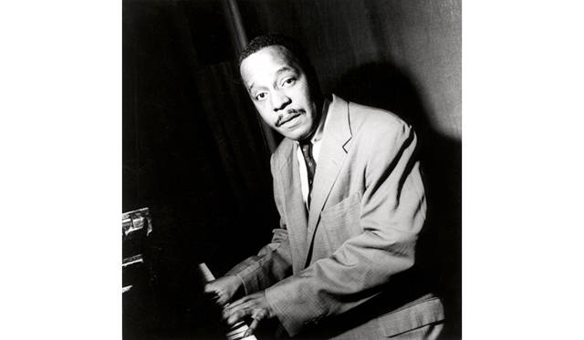 <strong>特集｜BLUE NOTE NOW!</strong>　10個の質問を終えたあと、ふと「行方さんがジャズに出合ったきっかけは？」と尋ねてみたら、バド・パウエルの「ウン・ポコ・ローコ」という答えが返ってきた。ロックファンだった彼をジャズファンに転身させた思い出の1曲だ。