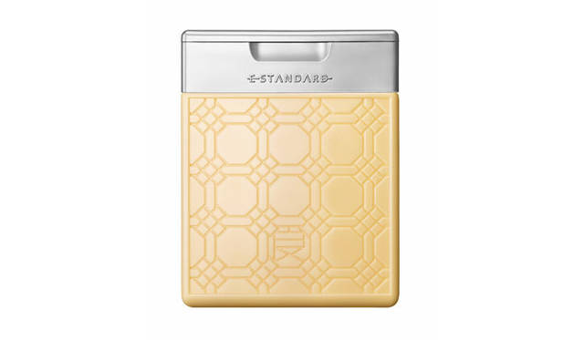 <strong>SUNTEC｜サンテック</strong>　ヘアケアライン「E STANDARD（イイスタンダード）」　トリートメント キューティクルニュートリション 5040円（600mL）／2940円（250mL）