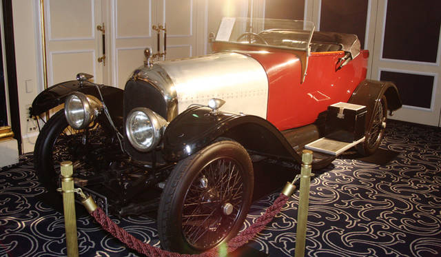 W.O.ベントレーが手がけた最初のクルマが「Bentley 3Litre」。現存するベントレーの最古のモデルが会場に展示されていた