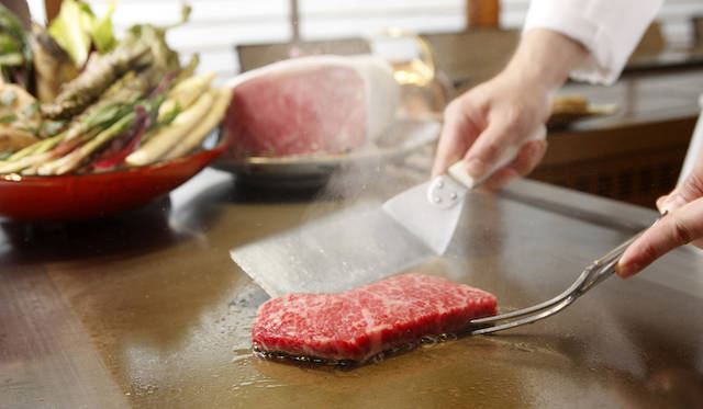 <strong>THE RITZ-CARLTON, TOKYO｜ザ・リッツ・カールトン東京</strong>　日本料理と和食器のコラボレーション