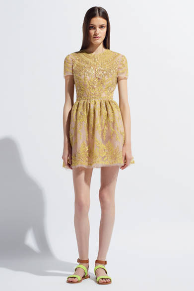 <strong>VALENTINO