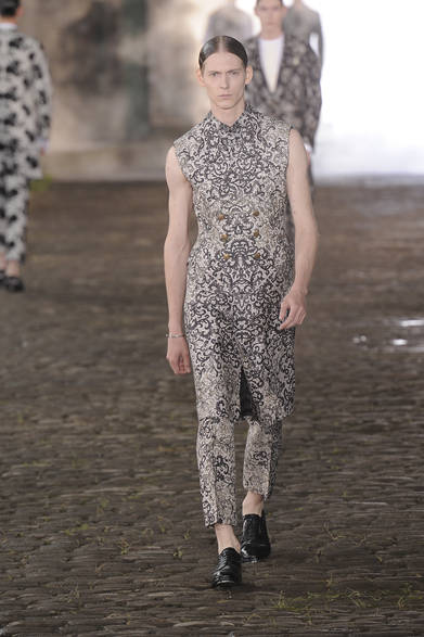 <strong>Alexander McQueen