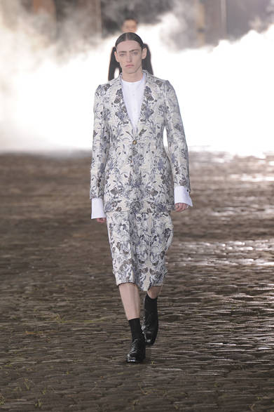 <strong>Alexander McQueen