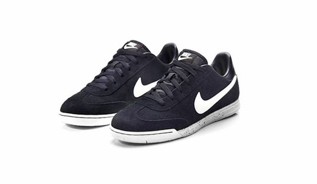 <strong>NIKE SPORTSWEAR｜ナイキ スポーツウェア</strong>　「NIKE LUNAR CHEYENNE」9450円