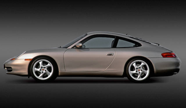 5代目911 996型
