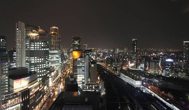 <strong>ART | ART OSAKA 2013 Contemporary Art Fair</strong> Night view from the fair venue, Hotel Granvia Osaka