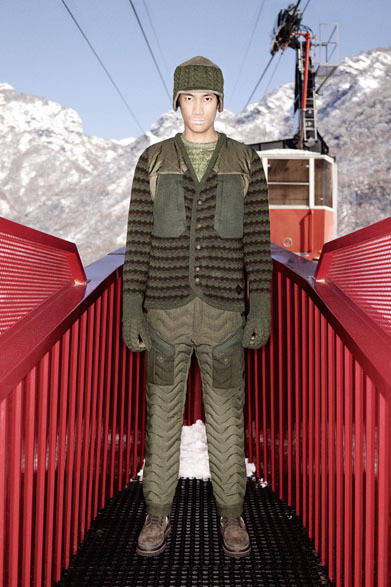 <strong>MONCLER W｜モンクレール W</strong>　2013-14年秋冬コレクション　カーディガン 参考商品