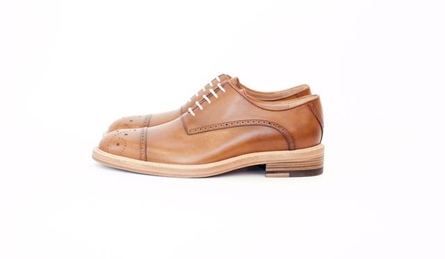 限定のレザーシューズ（ブラウン） 7万1400円
