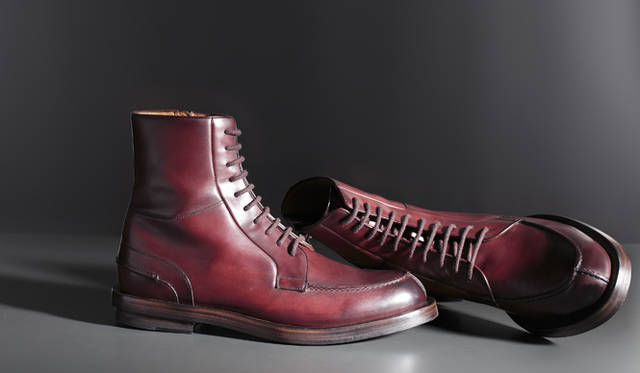 <strong>GUCCI｜グッチ</strong> エレガントで都会的、グッチ流ミリタリーミックス ランウェイから秋冬新作ブーツが到着　ブーツ　11万9700円