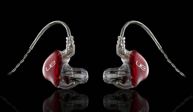 <strong>Logicool</strong> Ultimate Ears Ultimate Ears 18 Pro Custom In-Ear Monitors ¥189,800