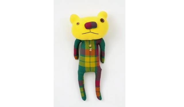 <strong>ISETAN｜伊勢丹、10月よりアイコン柄のタータンを一新</strong>　ポピーダズラーぬいぐるみ（すべて一点もの）　1万4700円