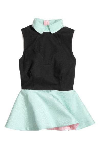 <strong>H&M｜H&M DESIGN AWARDの優勝者ミンジュ・キムによるコレクションが発売</strong>　トップス　5990円