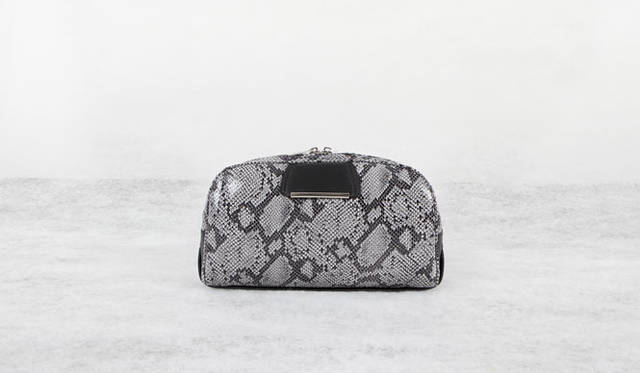 <strong>ithelicy｜イザリシー</strong>　2013-14年秋冬コレクション　Mi-mi 3万4650円